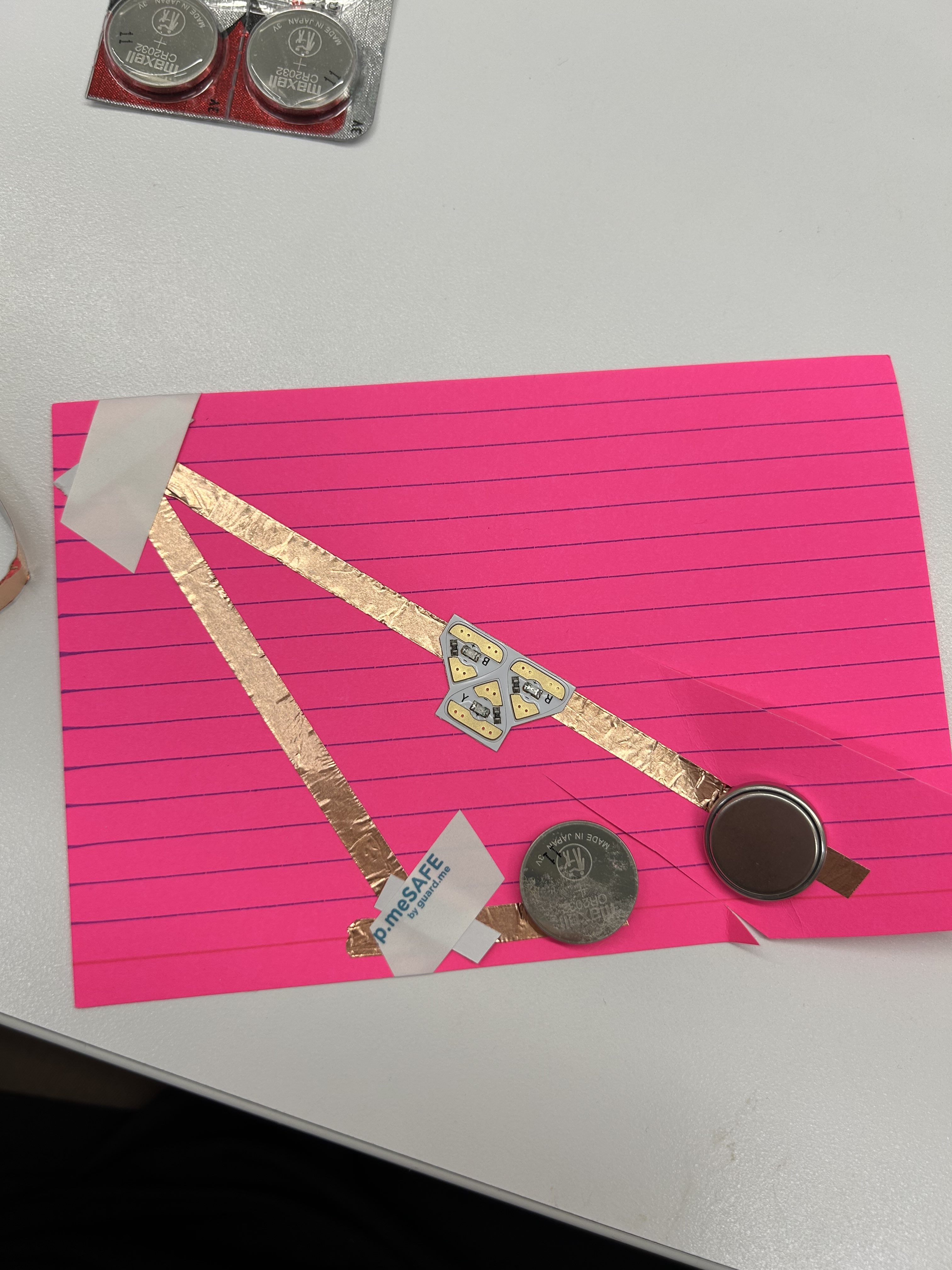 Here i tried using the different type of light given to us in class, and it didn't work.