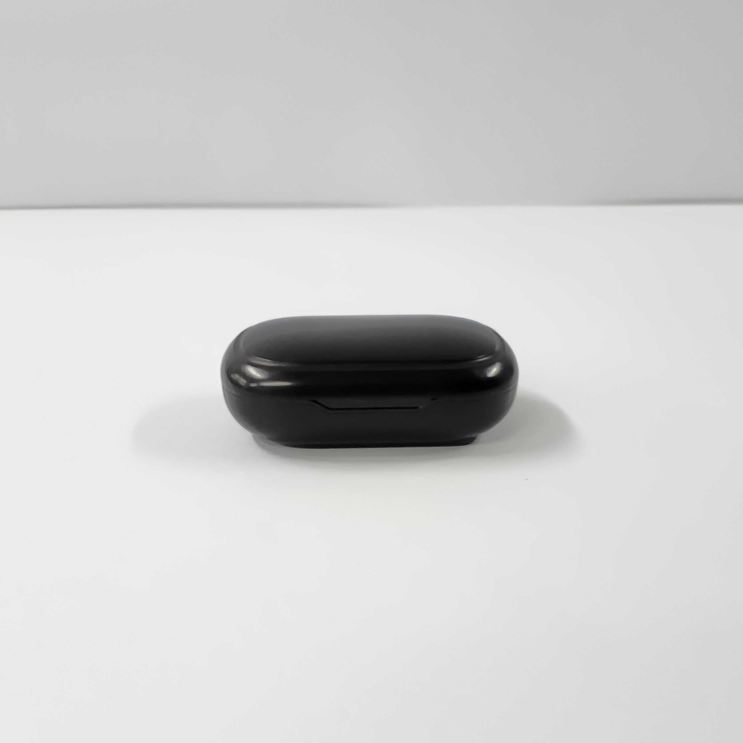 This is my earbud case from the front view.